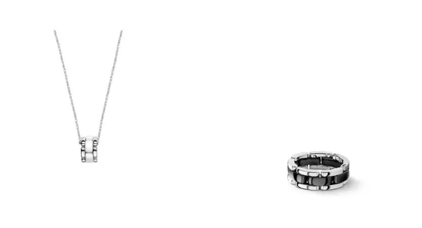 Chanel Ultra : des bagues et des colliers en noir et blanc