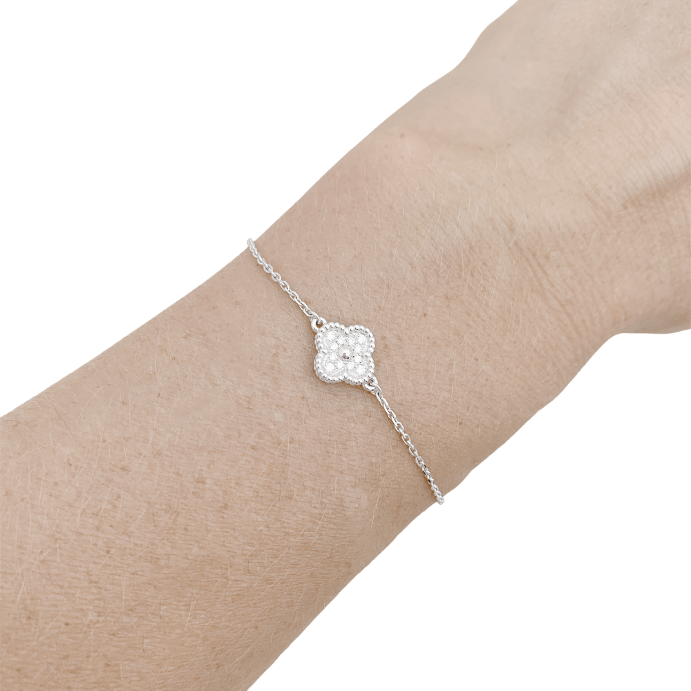 Bracelet Van Cleef & Arpels, "Sweet Alhambra", or blanc, diamants. 5