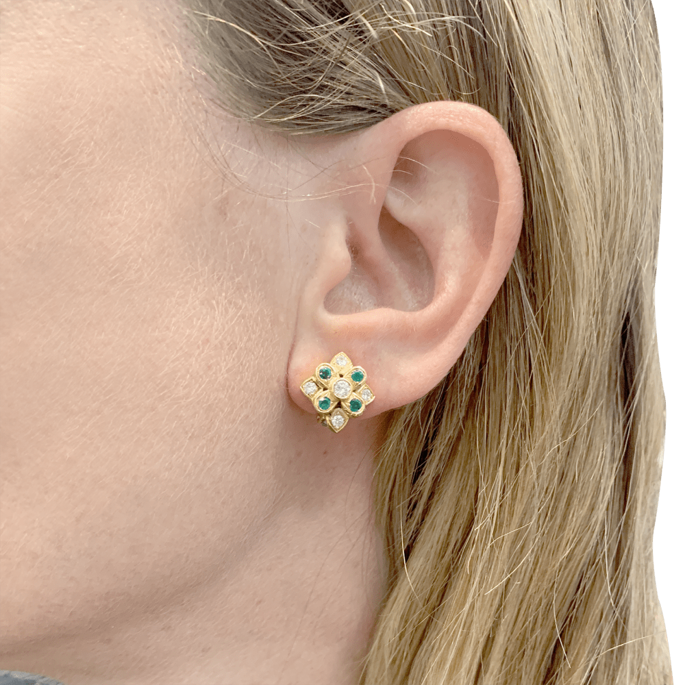 Boucles d'oreilles Chaumet, or jaune, diamants, émeraudes. 6