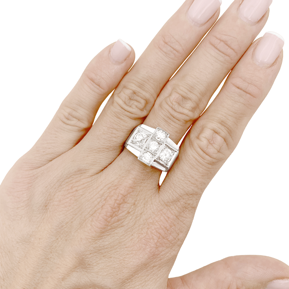 Bague "Tank", platine et diamants.  5