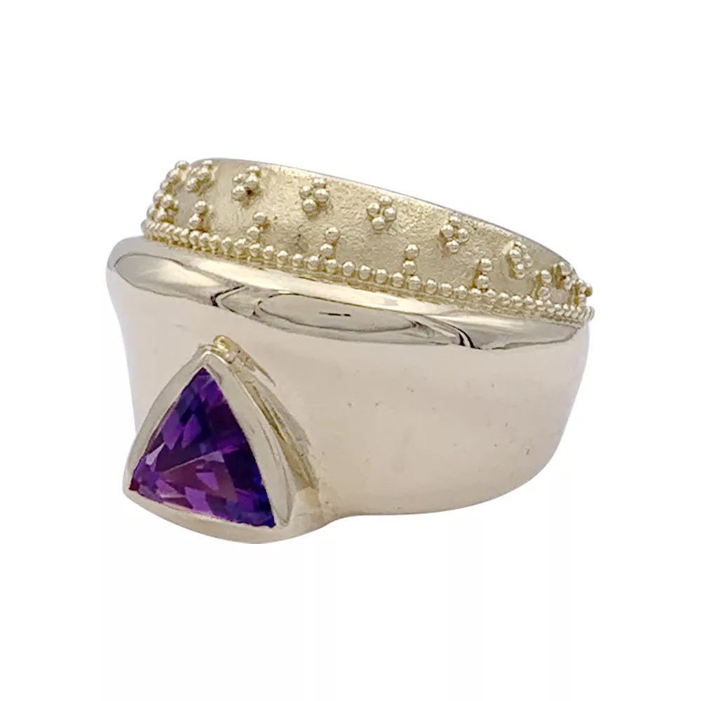 Bague or jaune, améthyste. 3