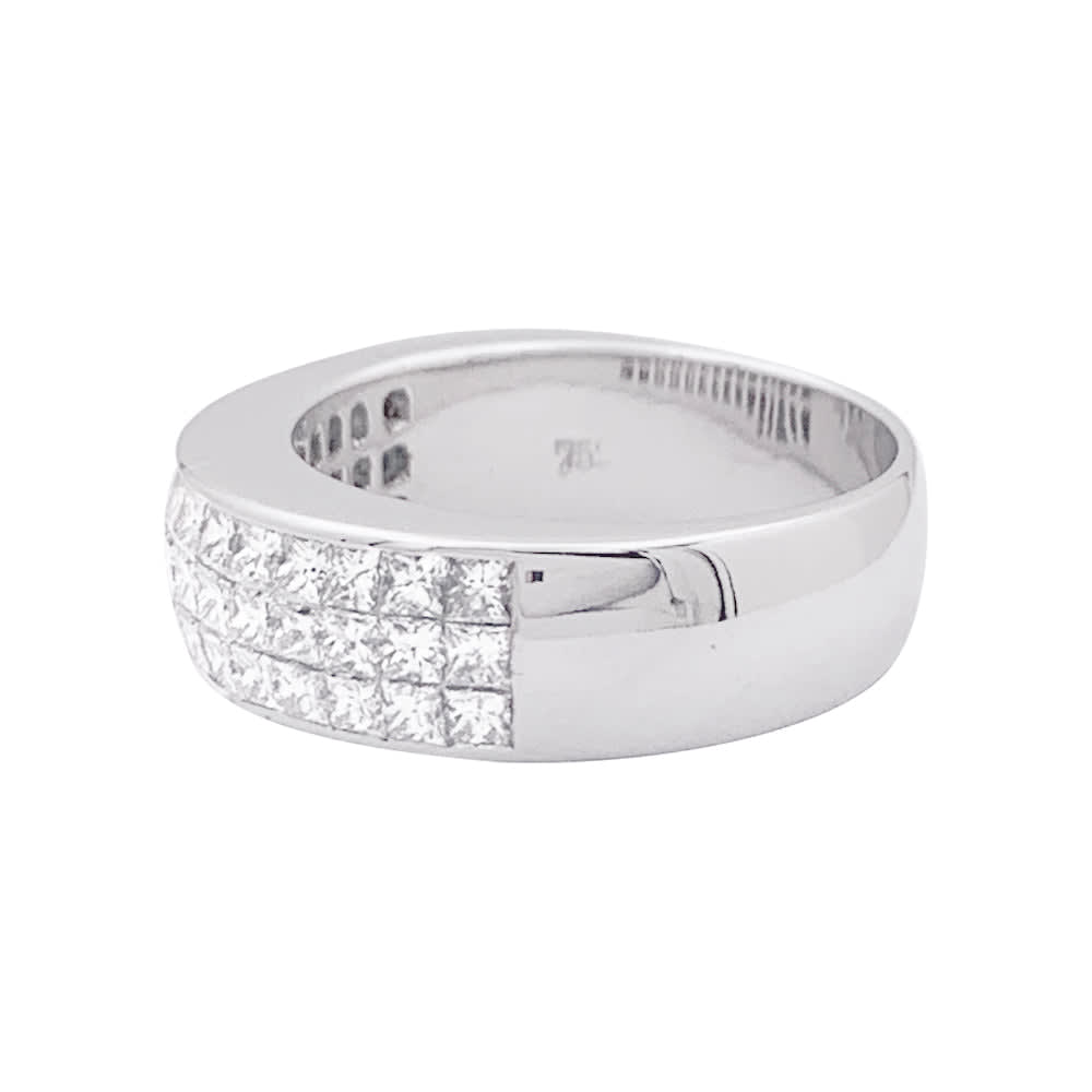 Bague pavage or blanc, diamants princesse. 6