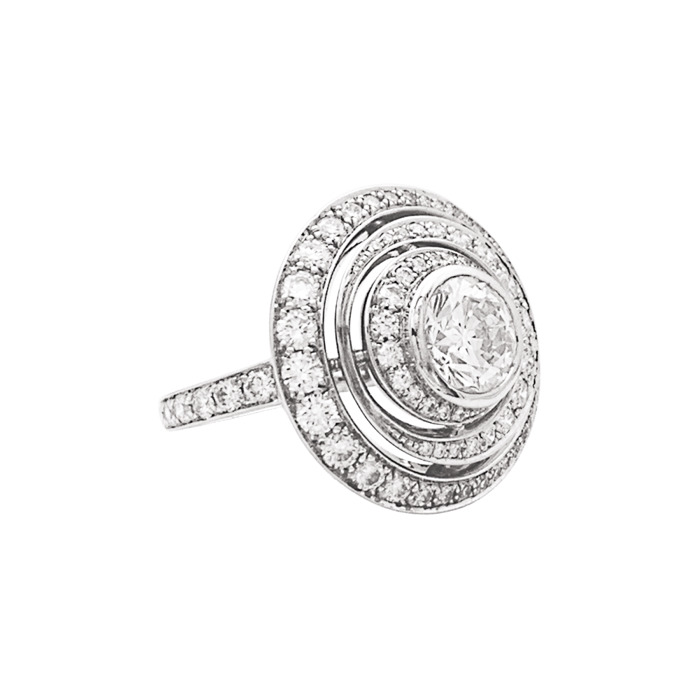 Bague Boucheron, "Idylle", or blanc et diamants. 2