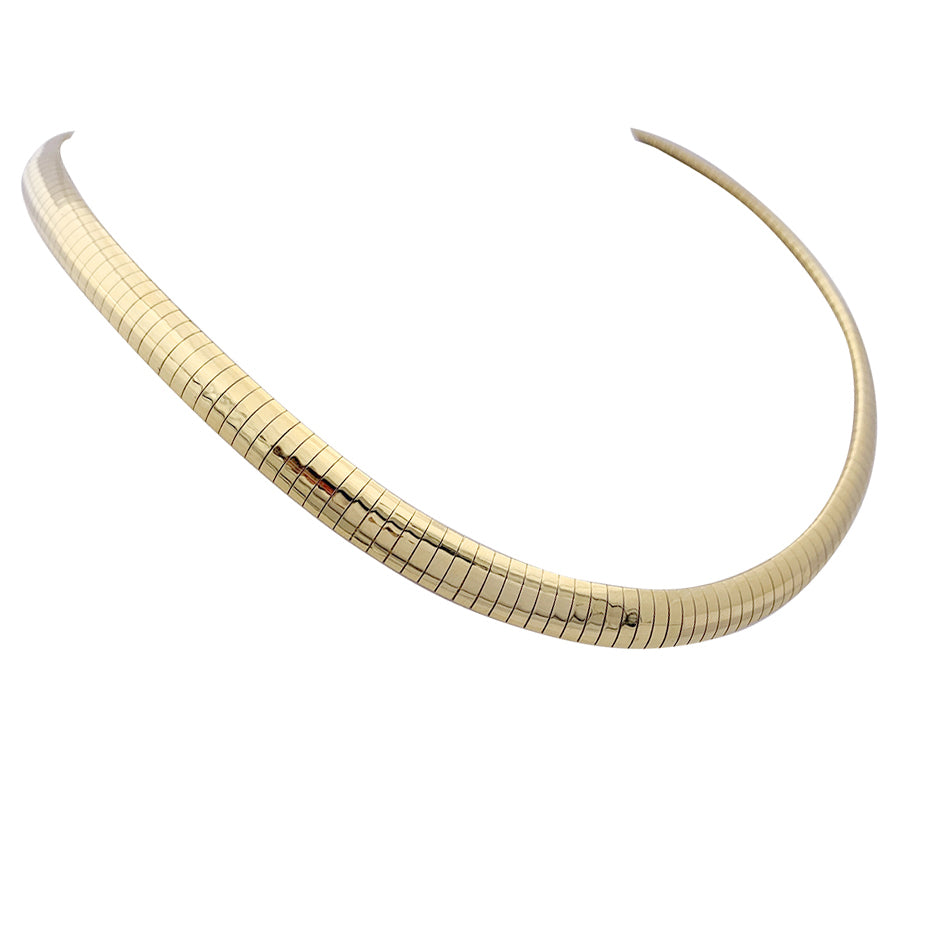 Collier vintage omega or jaune. 2