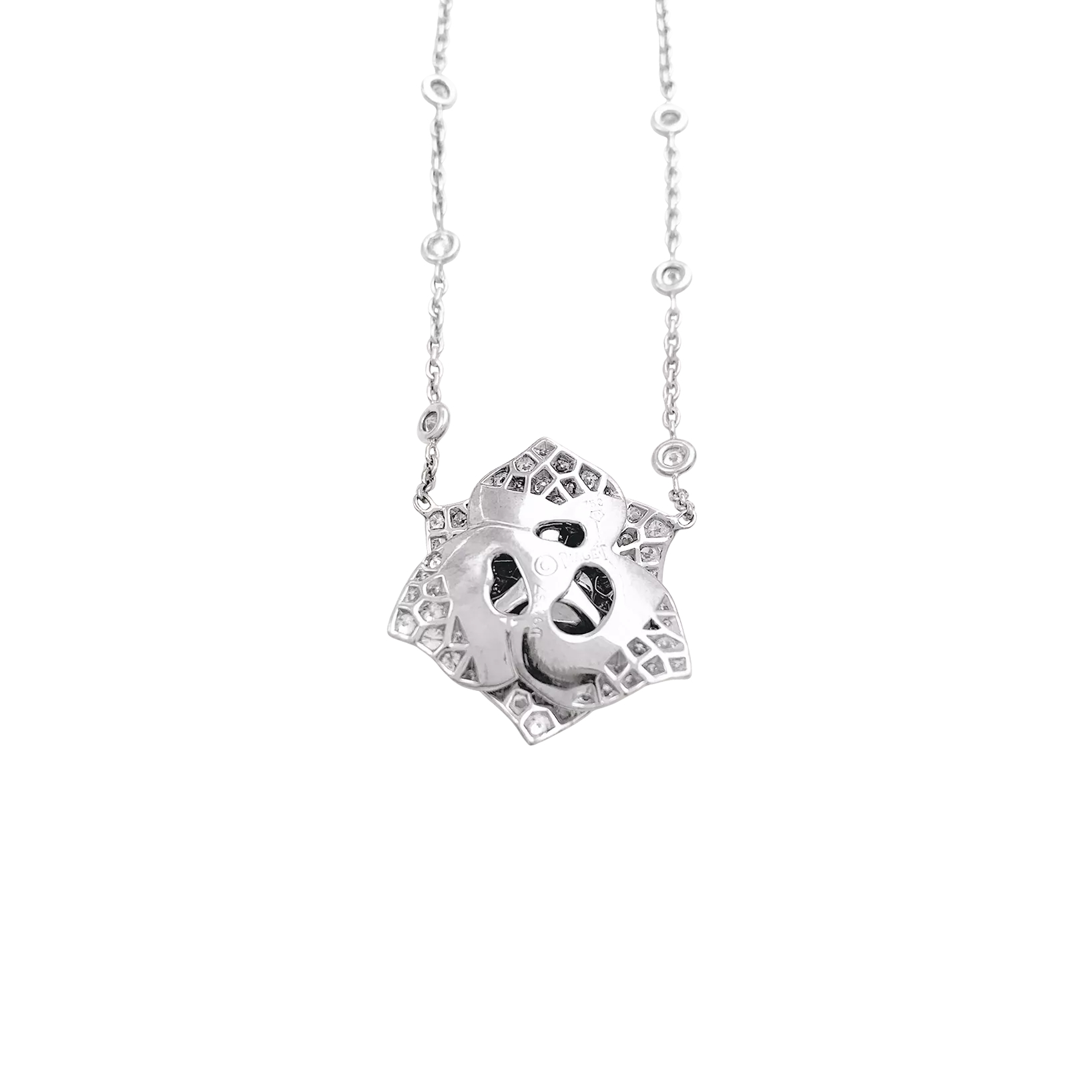 Collier Piaget "Rose" or blanc, diamants. 4