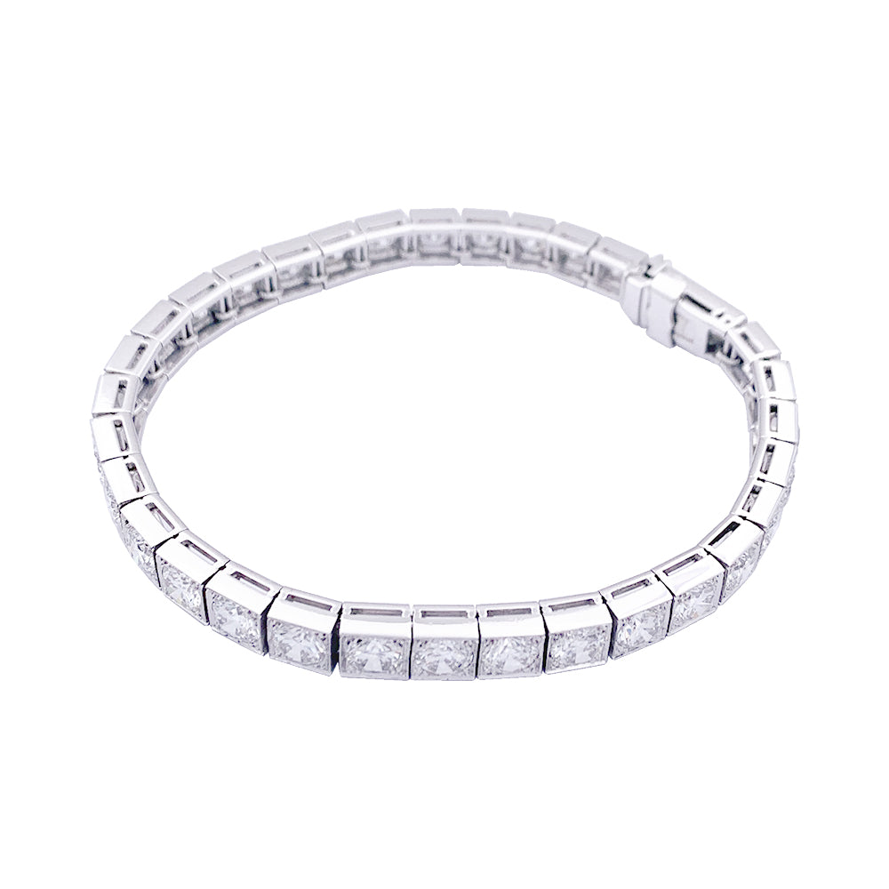 Bracelet ligne or blanc, platine, diamants. 3