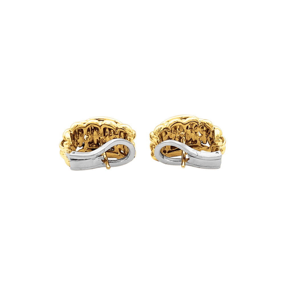 Boucles d'oreilles "Mailles" vintage deux tons d'ors et diamants. 4