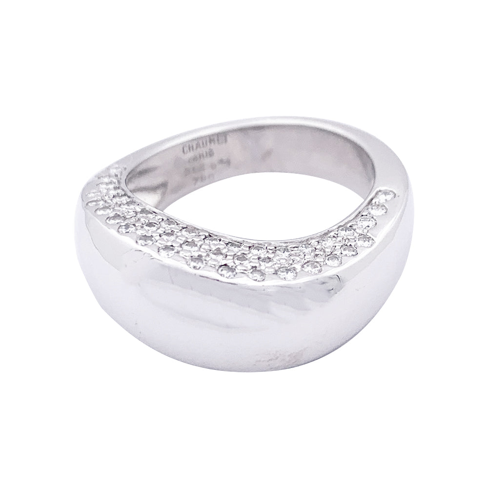 Bague Chaumet, "Valse", or blanc, diamants. 3