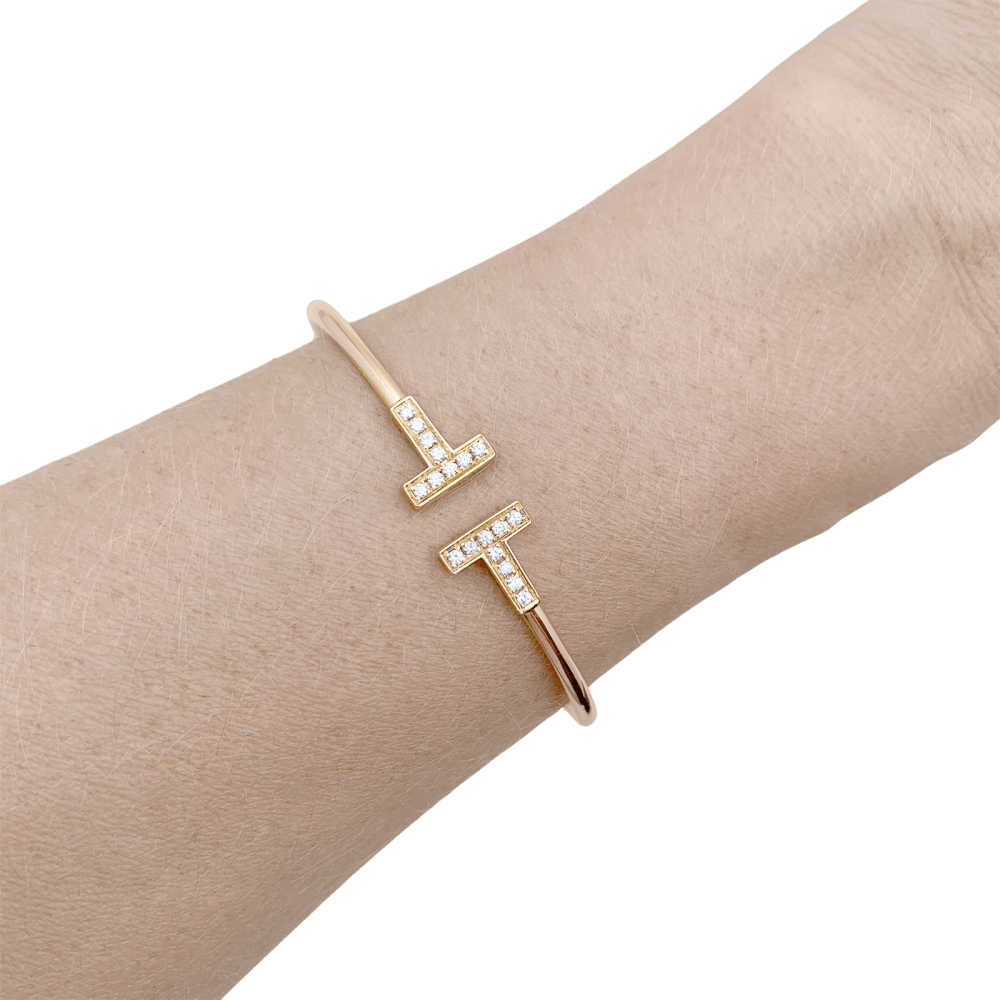 Bracelet Tiffany & Co, "Wire Tiffany T", or rose et diamants. 5