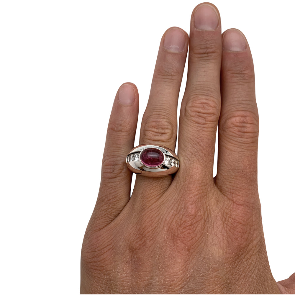 Bague en or blanc, tourmaline rose et diamants. 4
