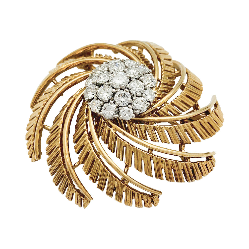 Clip vintage Cartier, or jaune et diamants. 4