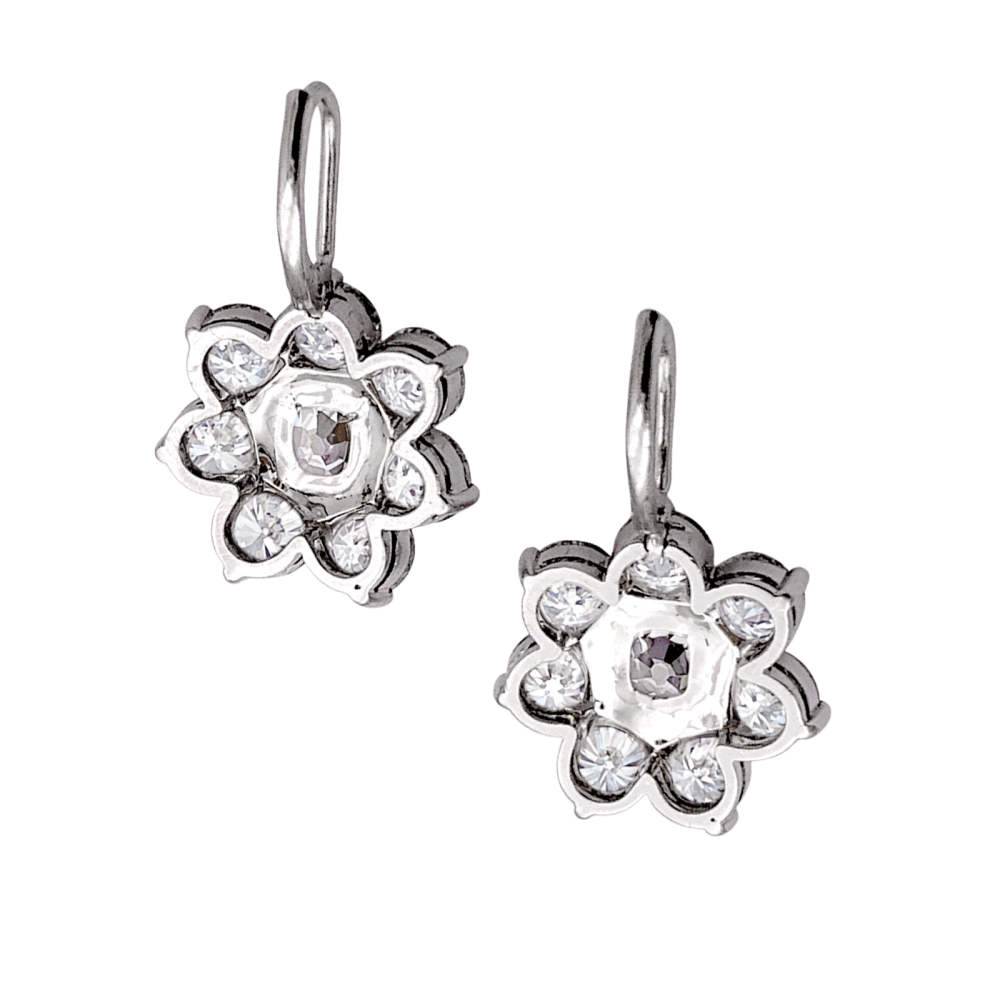 Boucles d'oreilles dormeuses, or blanc et diamants. 4