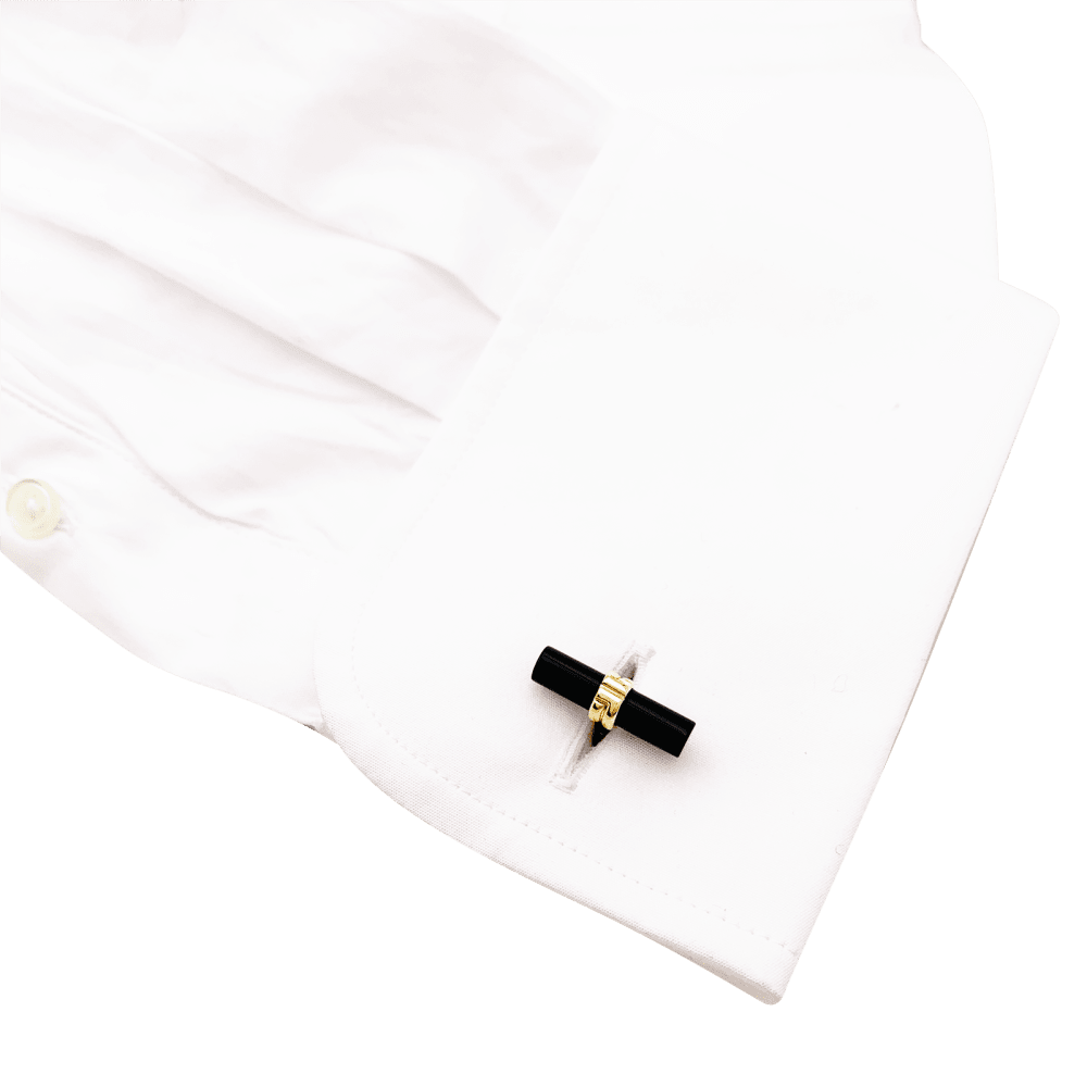 Boutons de manchette Boucheron en or jaune et onyx . 5