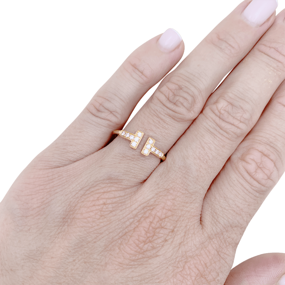 Bague Tiffany & Co, "Wire" collection "Tiffany T" or rose et diamants. 5