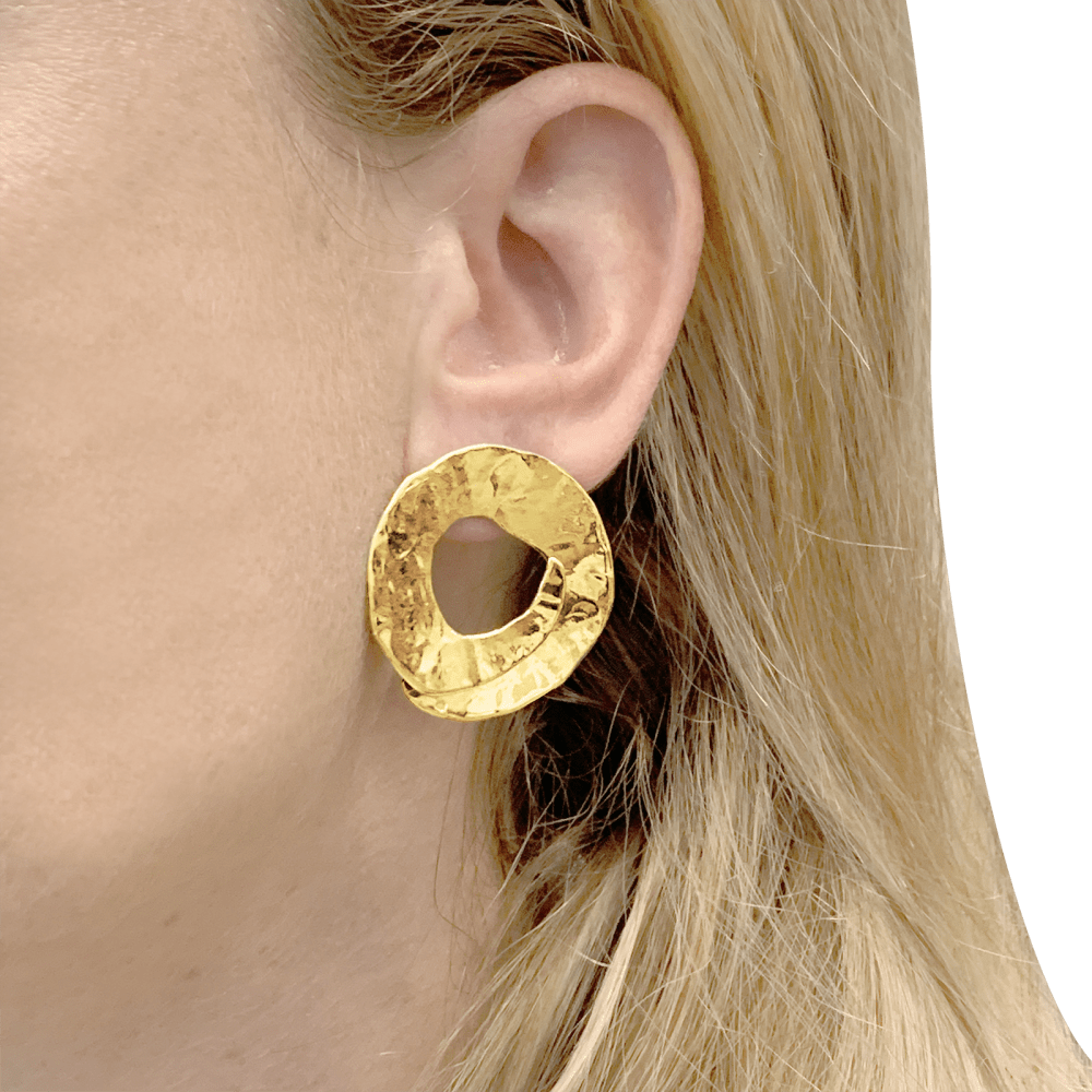 Boucles d'oreilles Arthus-Bertrand en or jaune. 6