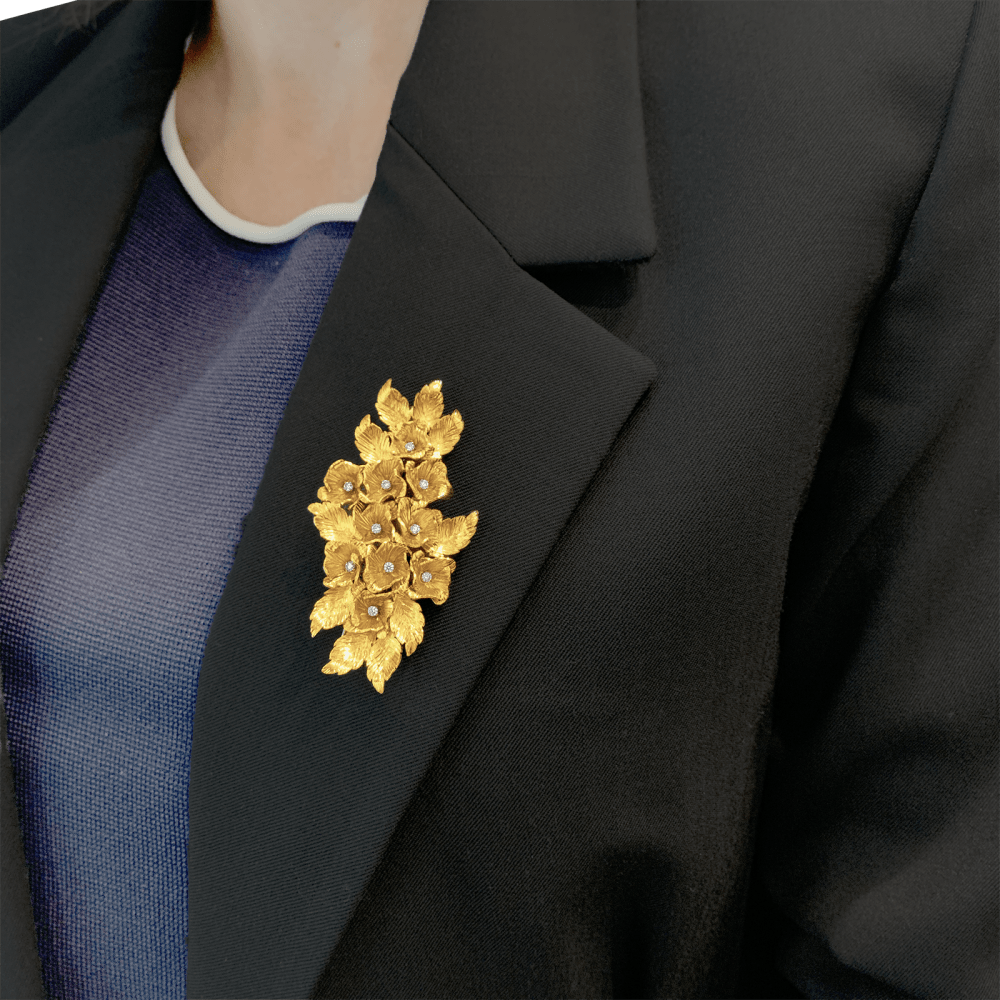 Broche "Fleurs", or jaune et diamants. 5