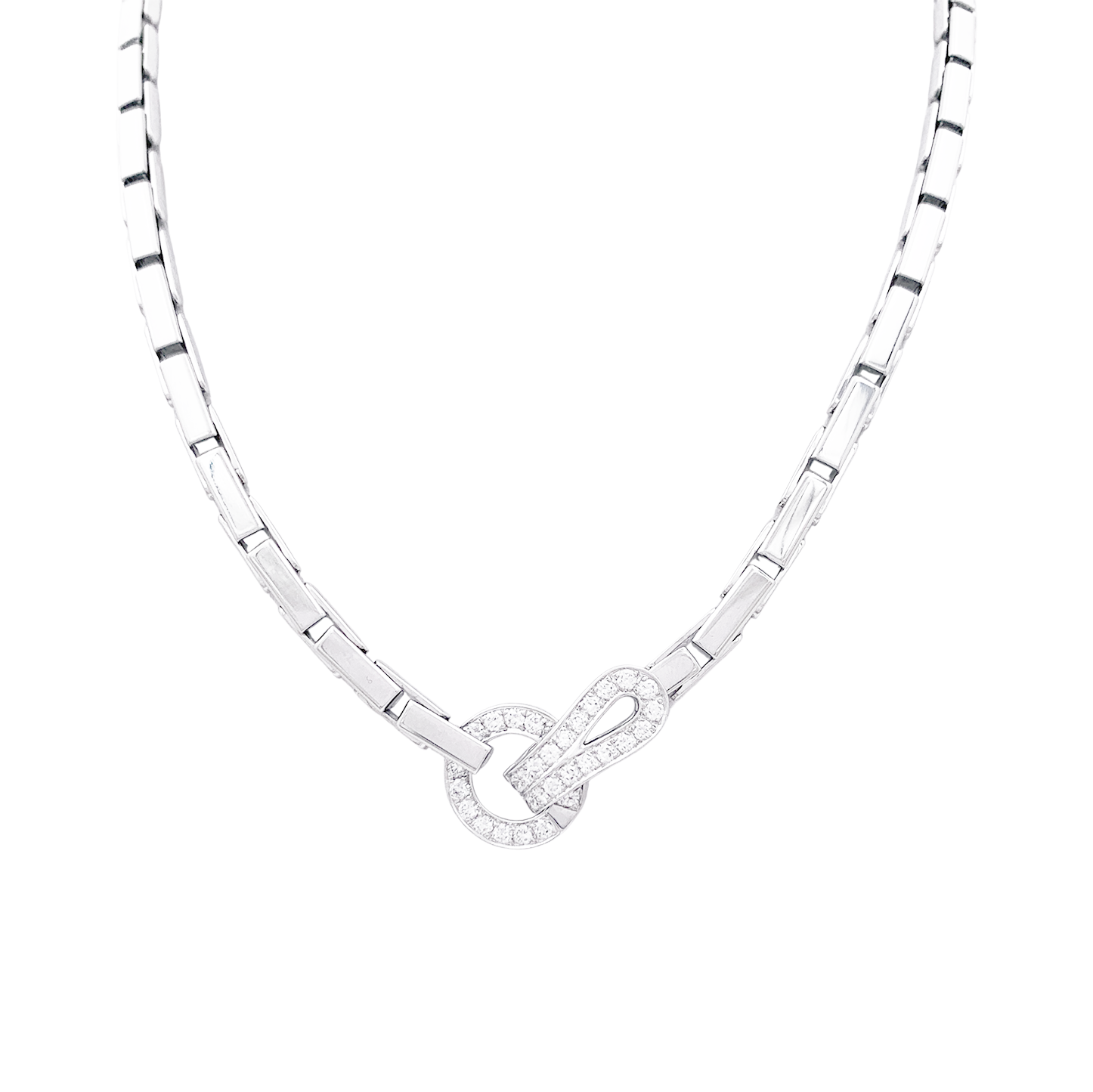 Collier Cartier "Agrafe" en or blanc et diamants. 1