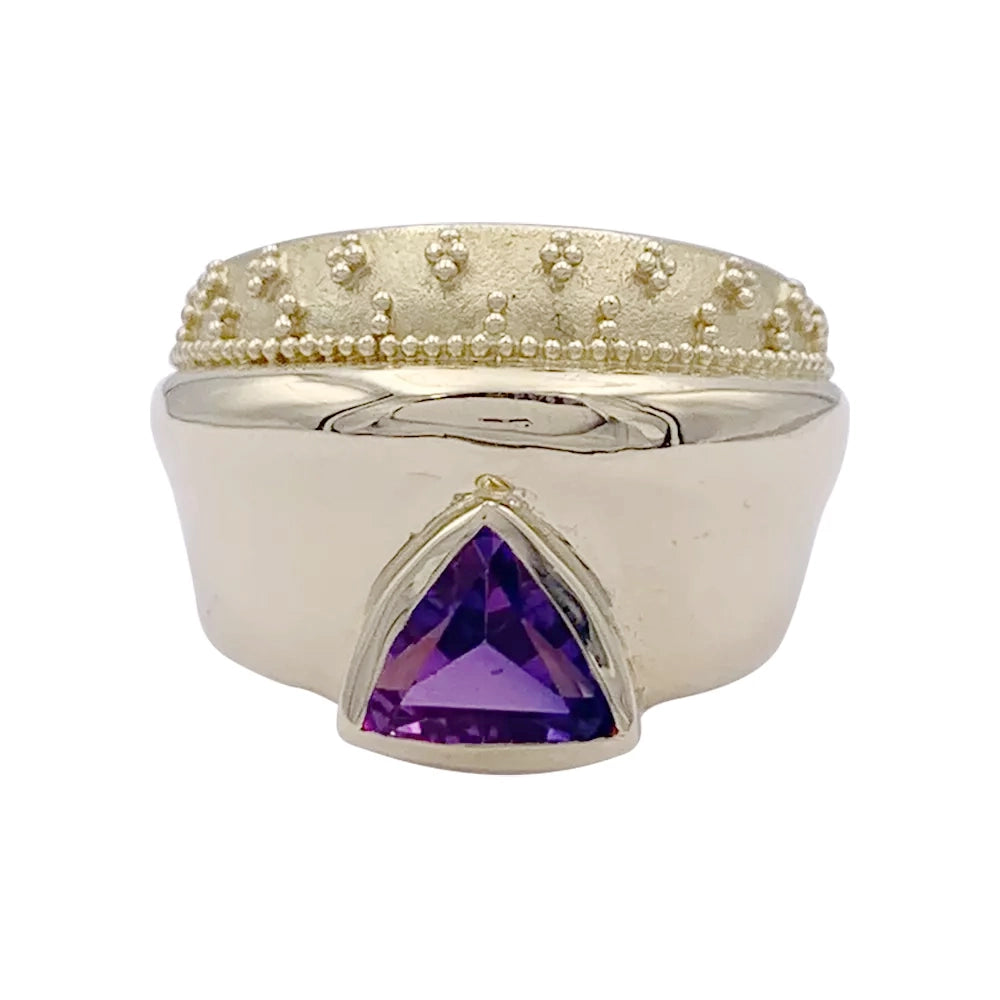 Bague or jaune, améthyste. 2