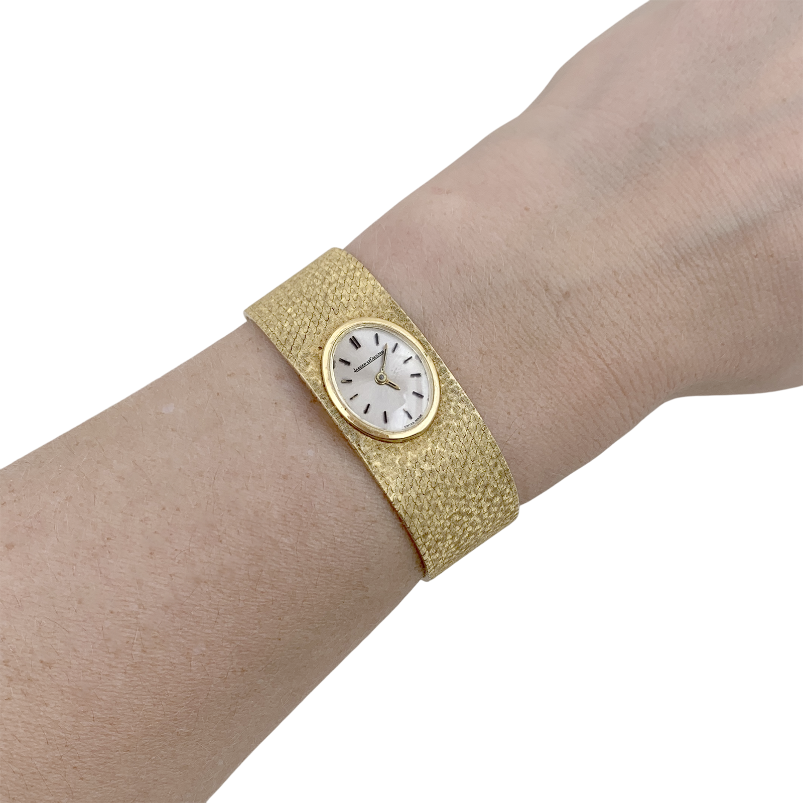 Montre Jaeger-Lecoultre or jaune. 6