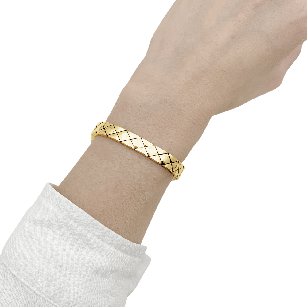 Bracelet Chanel, "Matelassé", or jaune. 6