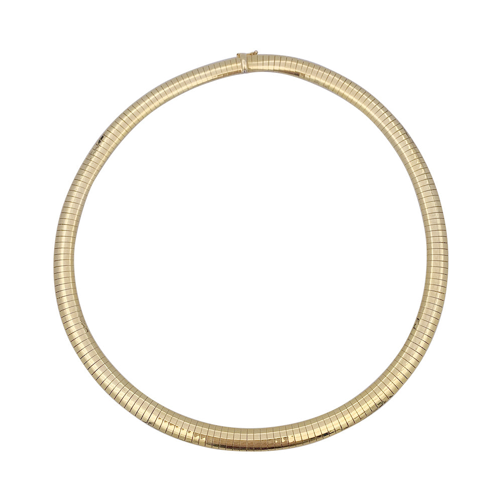Collier vintage omega or jaune. 3