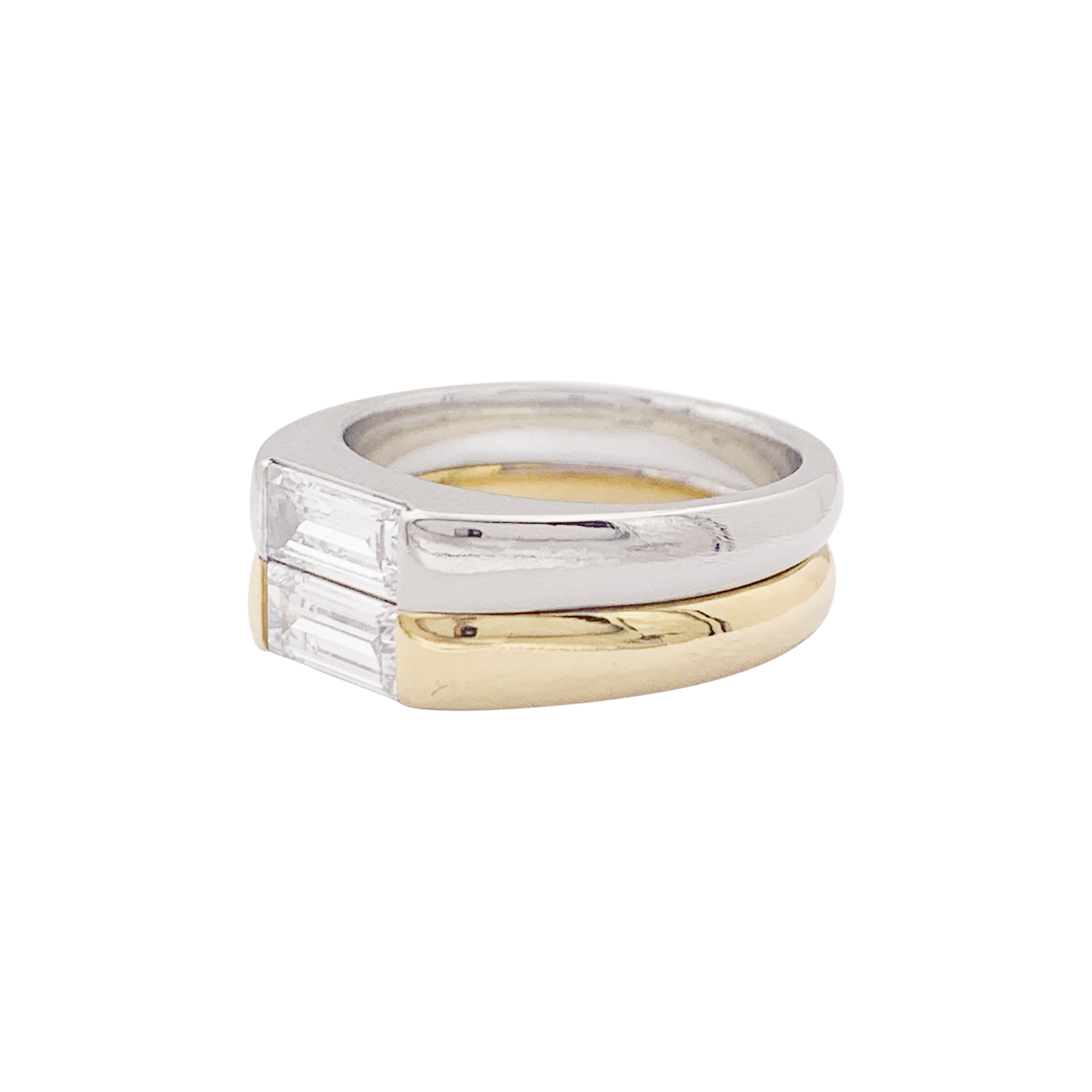 Bague deux ors, diamants baguette. 2