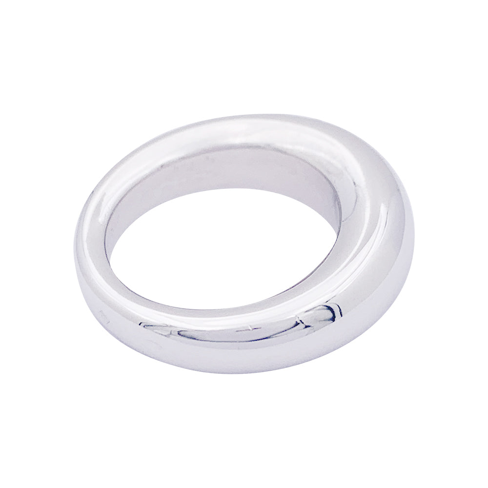 Bague Chaumet "Anneau" or blanc, diamants. 3