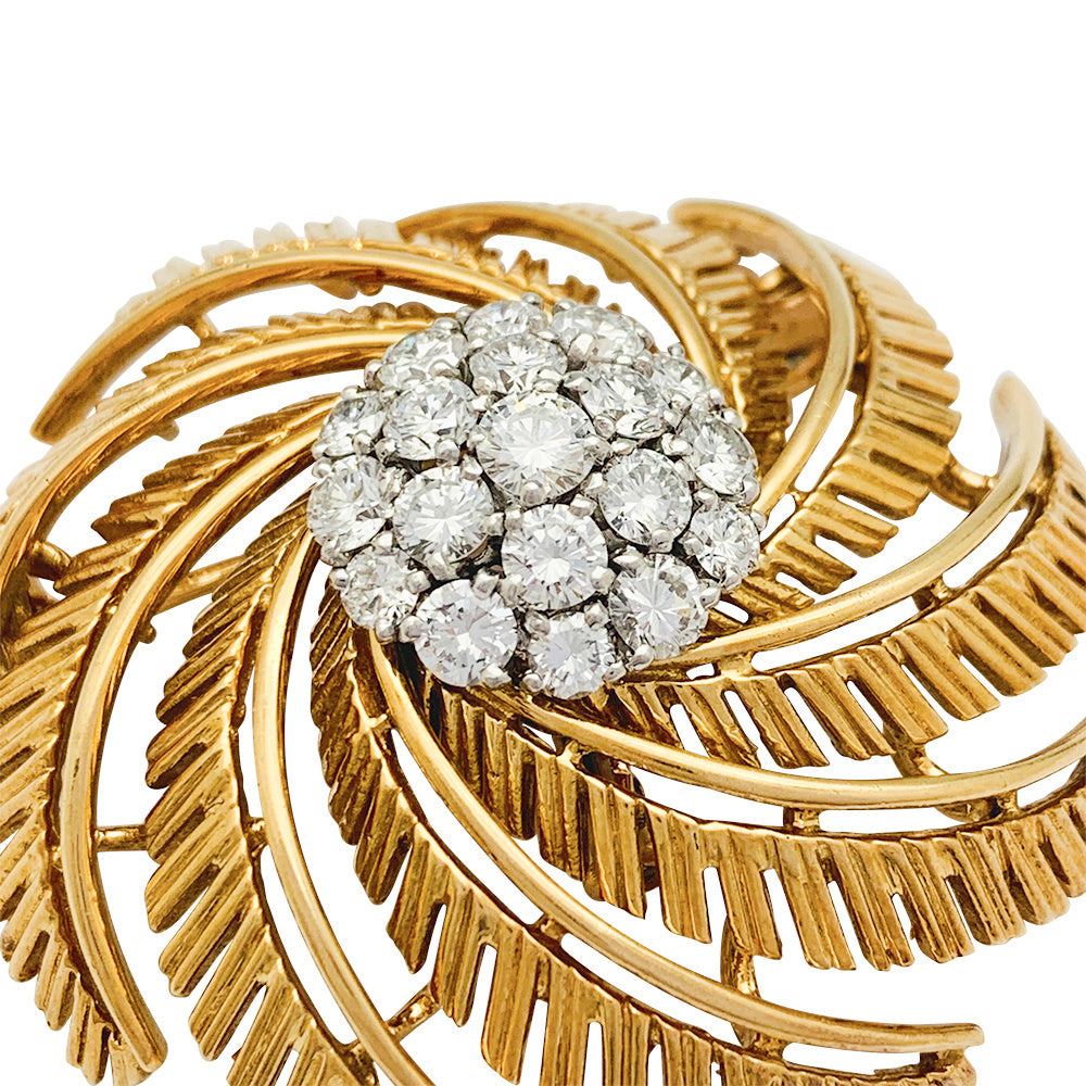 Clip vintage Cartier, or jaune et diamants. 5