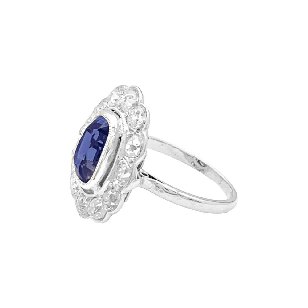 Bague pompadour platine, saphir et diamants. 3