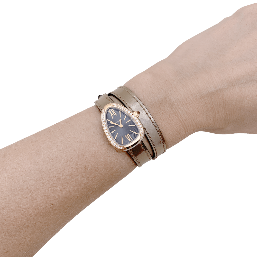 Montre Bulgari, “Serpenti”, en or rose, diamants, acier, cuir. 9