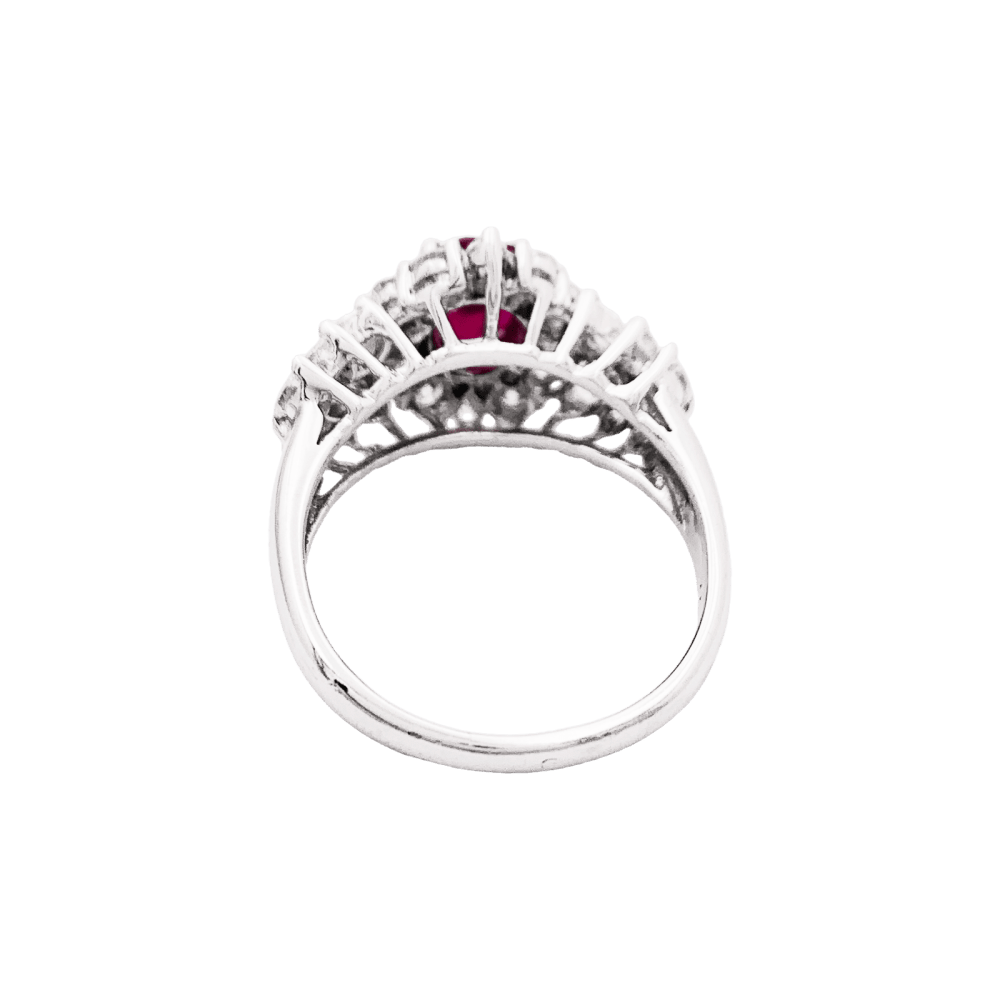 Bague or blanc, rubis et diamants. 3