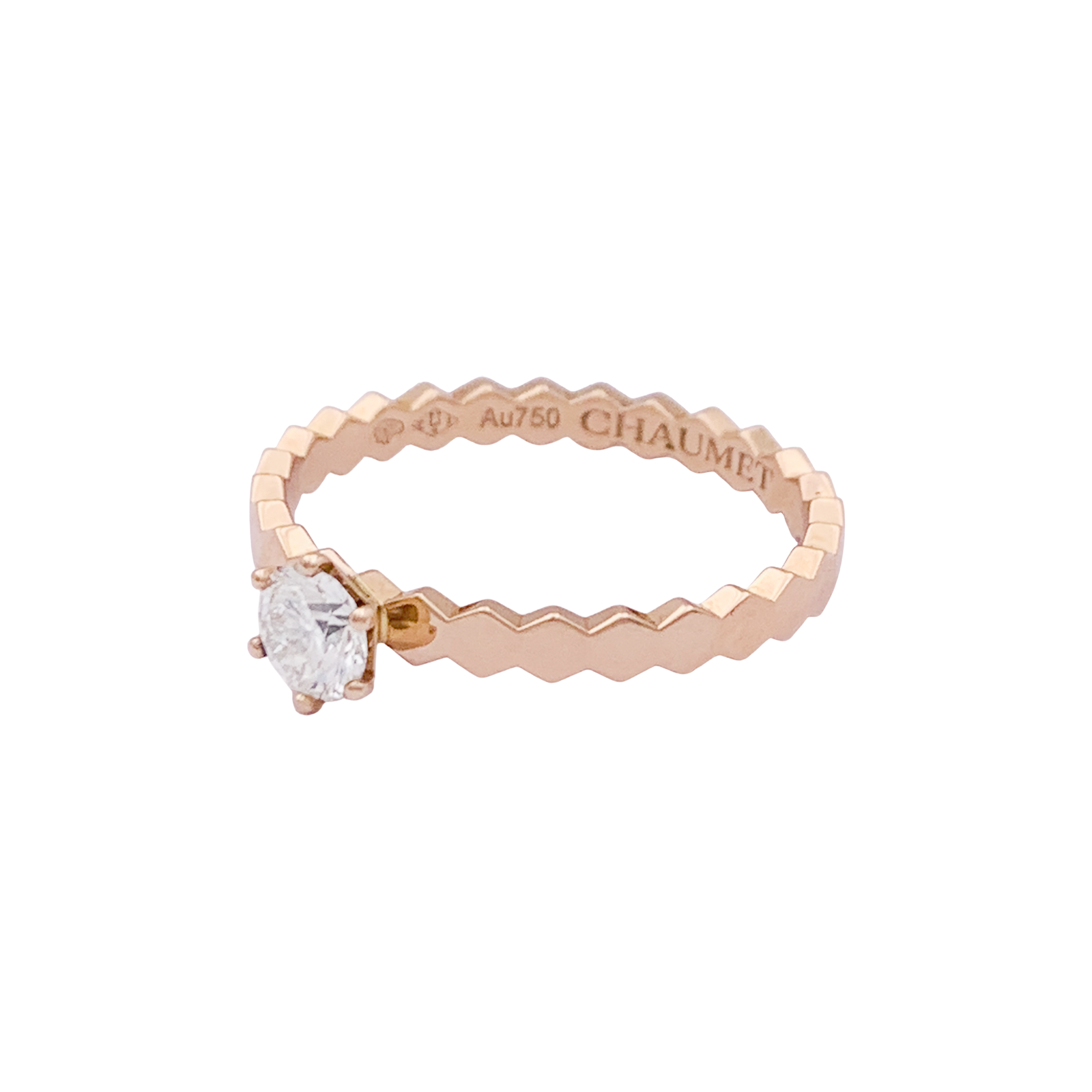 Bague CHAUMET "Bee" en or rose et diamant. 3