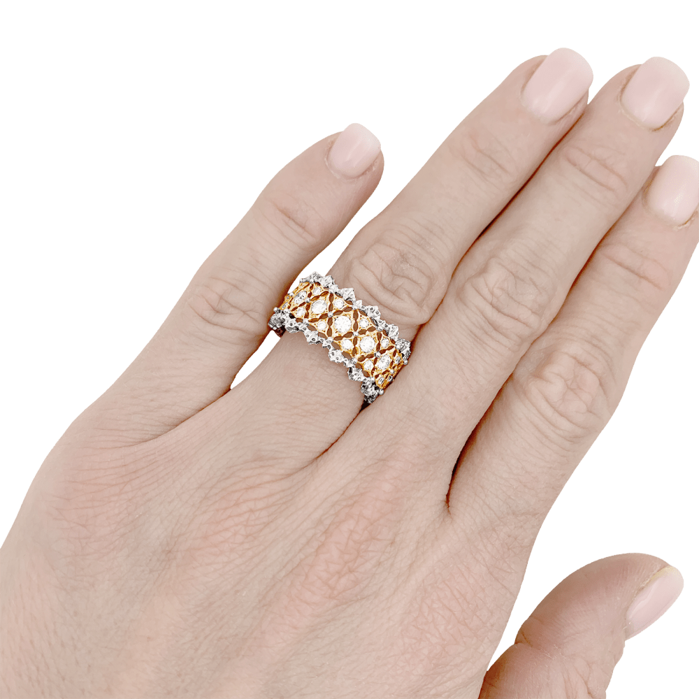 Bague Buccellati, "Eternelle Band", deux ors, diamants. 5