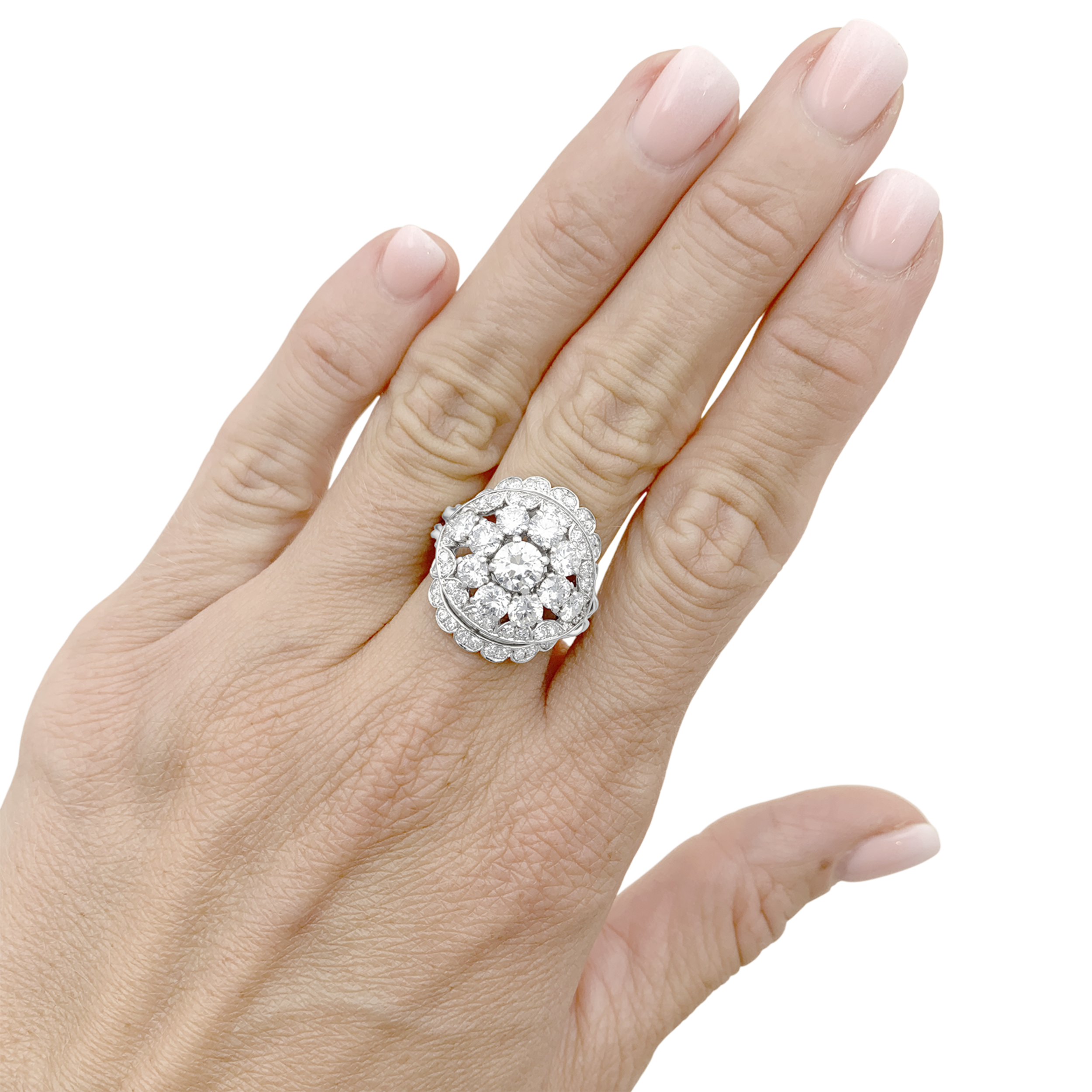 Bague fleur vintage en platine et diamants. 6