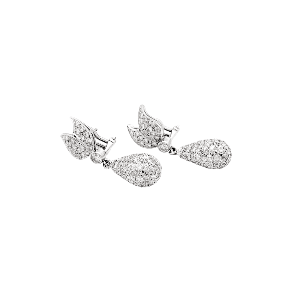 Boucles d'oreilles or blanc et diamants. 3