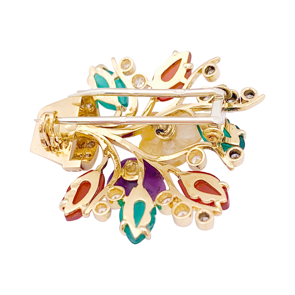 Clip "Fleurs" or jaune, diamants, rubis, pierres de couleur. 1
