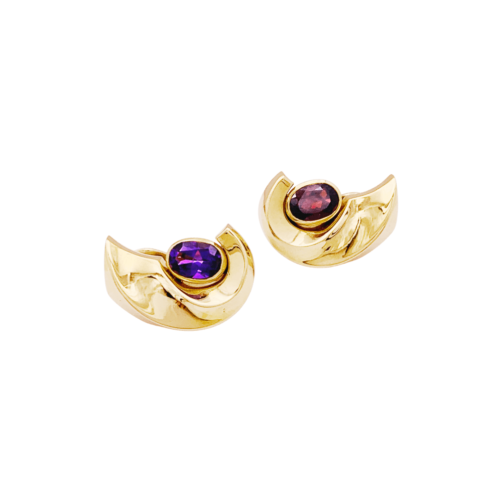 Boucles d'oreilles or jaune et pierres de couleur. 2