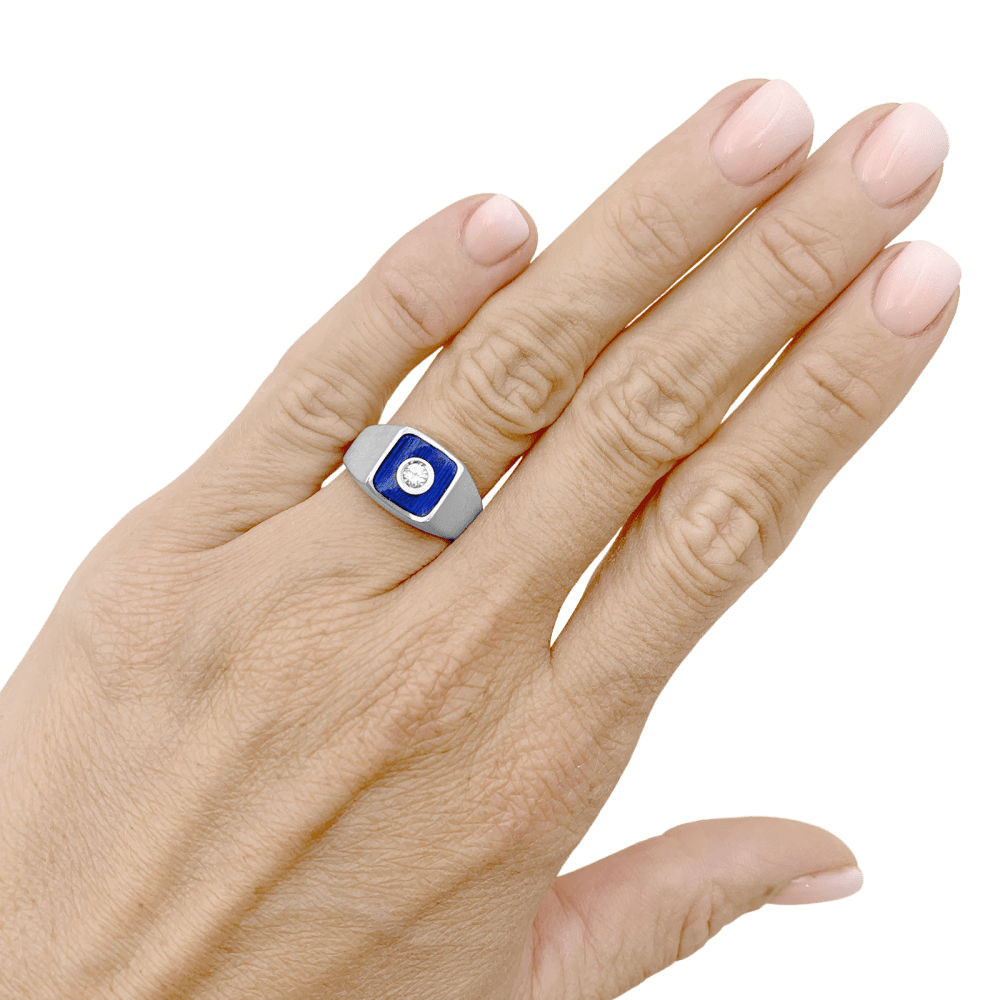 Bague or blanc, émail bleu et diamants. 5