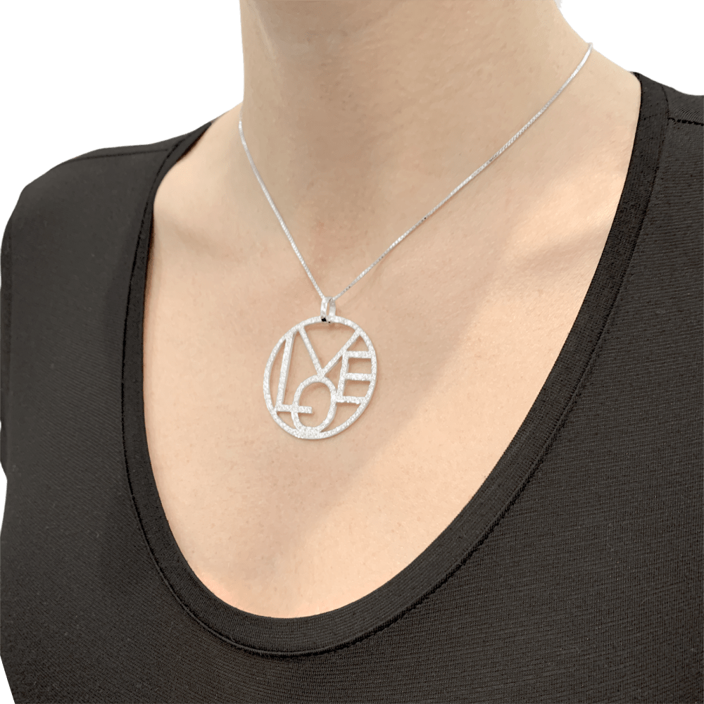 Collier Cada, "Love" or blanc et diamants. 5