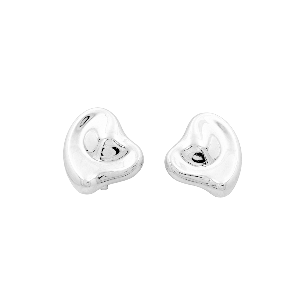 Boucles d'oreilles TIFFANY & CO x Elsa Peretti, «Cœur Bean » en argent. 3
