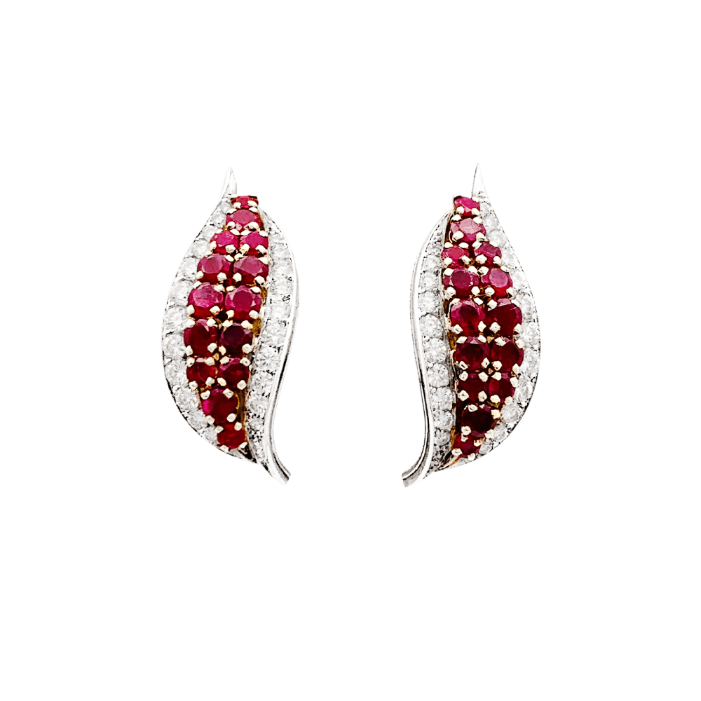 Boucles d'oreilles platine, or jaune, rubis et diamants. 1