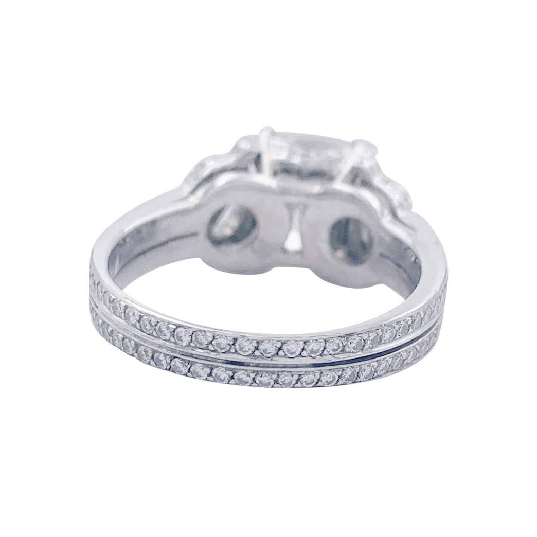 Bague Mauboussin, "Subtil Message", or blanc, diamant coussin. 3