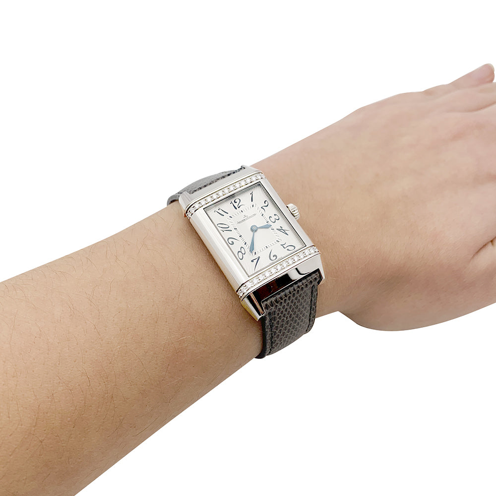 Montre Jaeger-LeCoultre, "Reverso Duetto", en or blanc et diamants. 6
