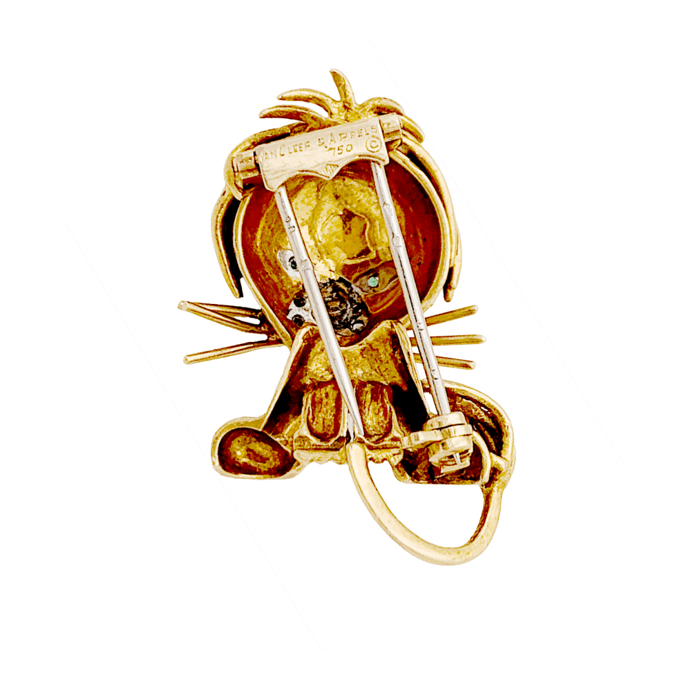 Clip Van Cleef & Arpels, "Lion Ebouriffé", deux ors, diamants, émeraudes, émail. 4