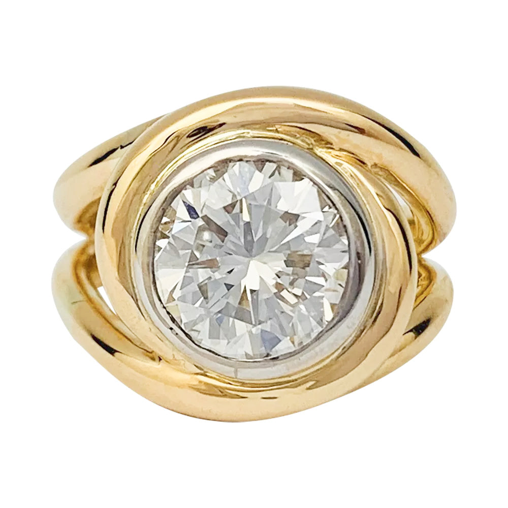 Une bague astragale en or 750/000, centrée d’un diamant 2,78 carats qualité F/ VS2. Poids brut: 11,6 grammes. Certificat LFG 393672, 2022. 5