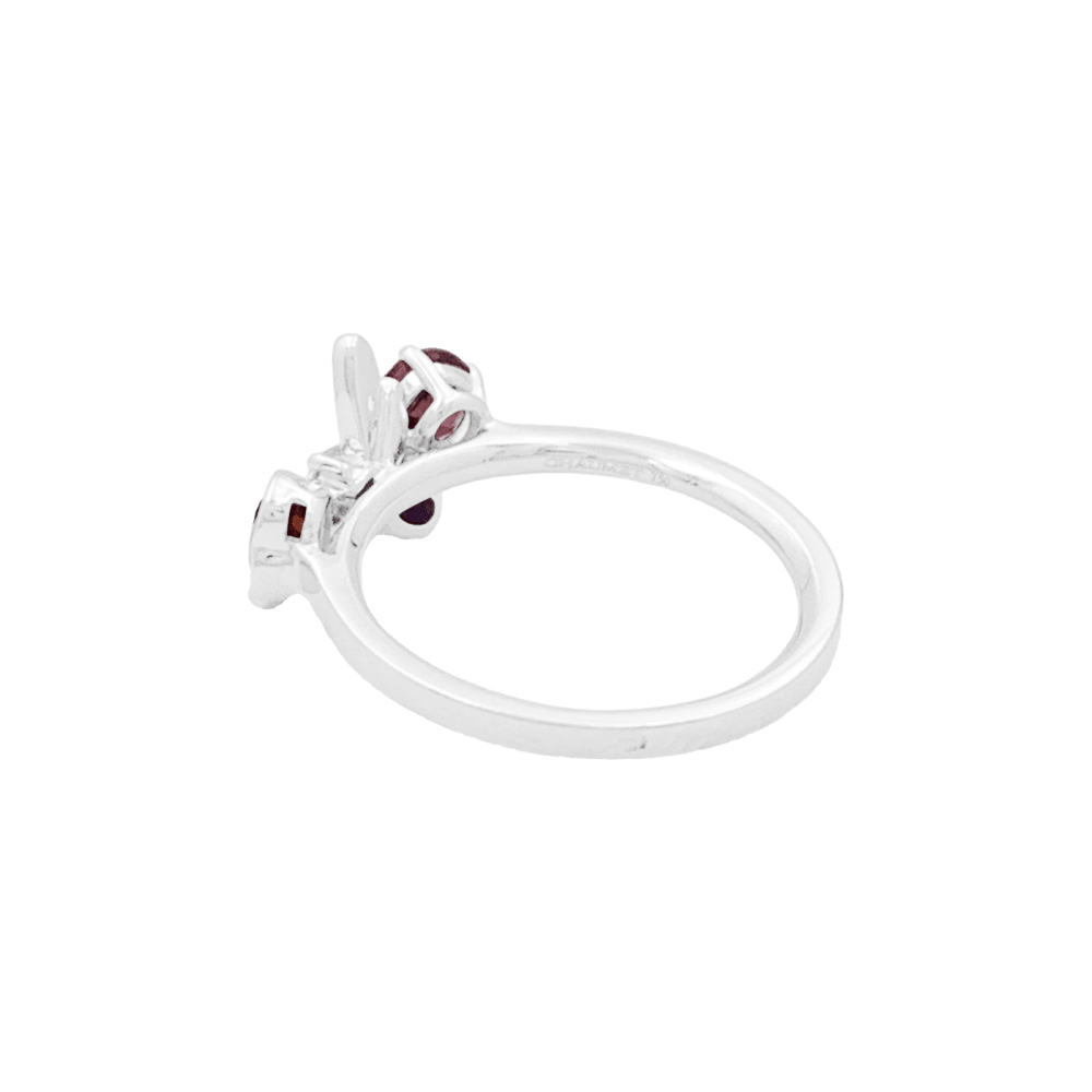 Bague Chaumet, "Attrape-moi...si tu m'aimes", or blanc, améthyste, grenat, diamants. 3
