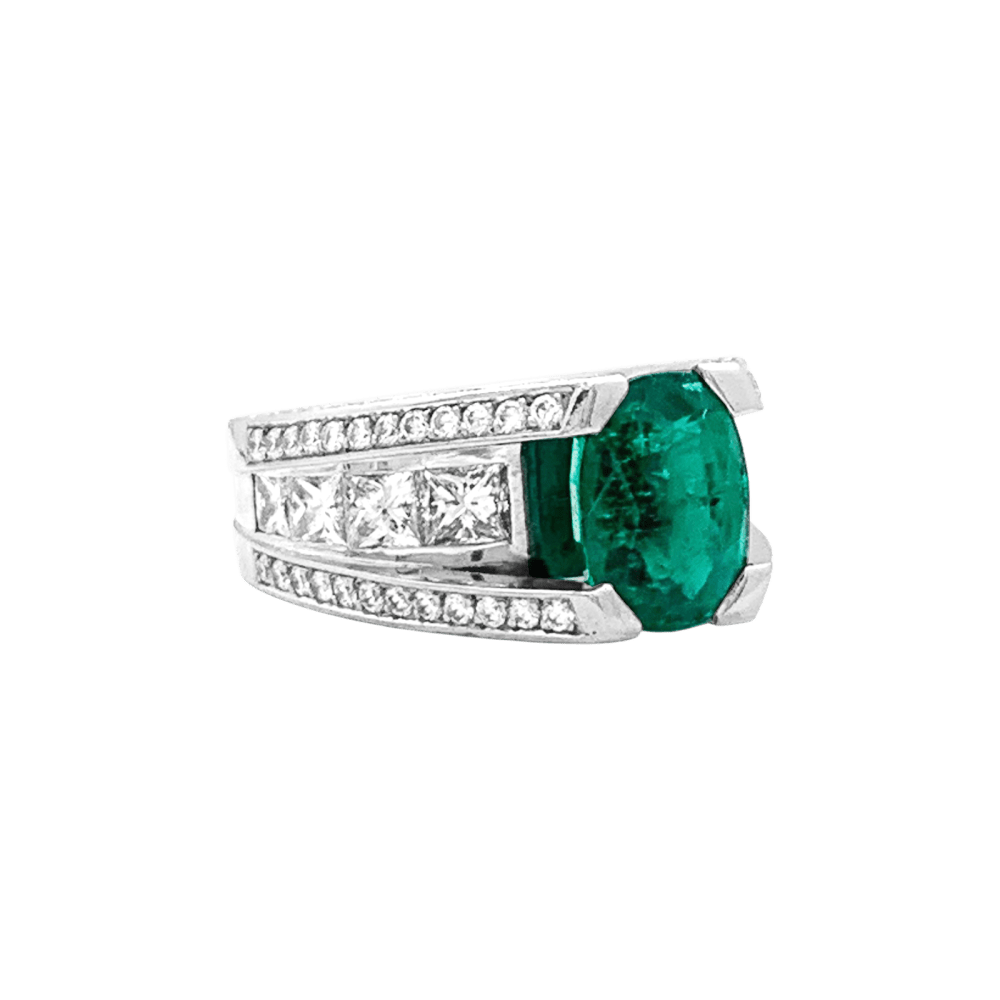 Bague or blanc, émeraude et diamants. 2