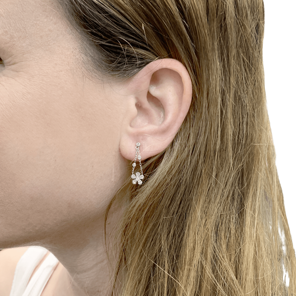 Boucles d'oreilles Messika , "Spring" or blanc, diamants. 6