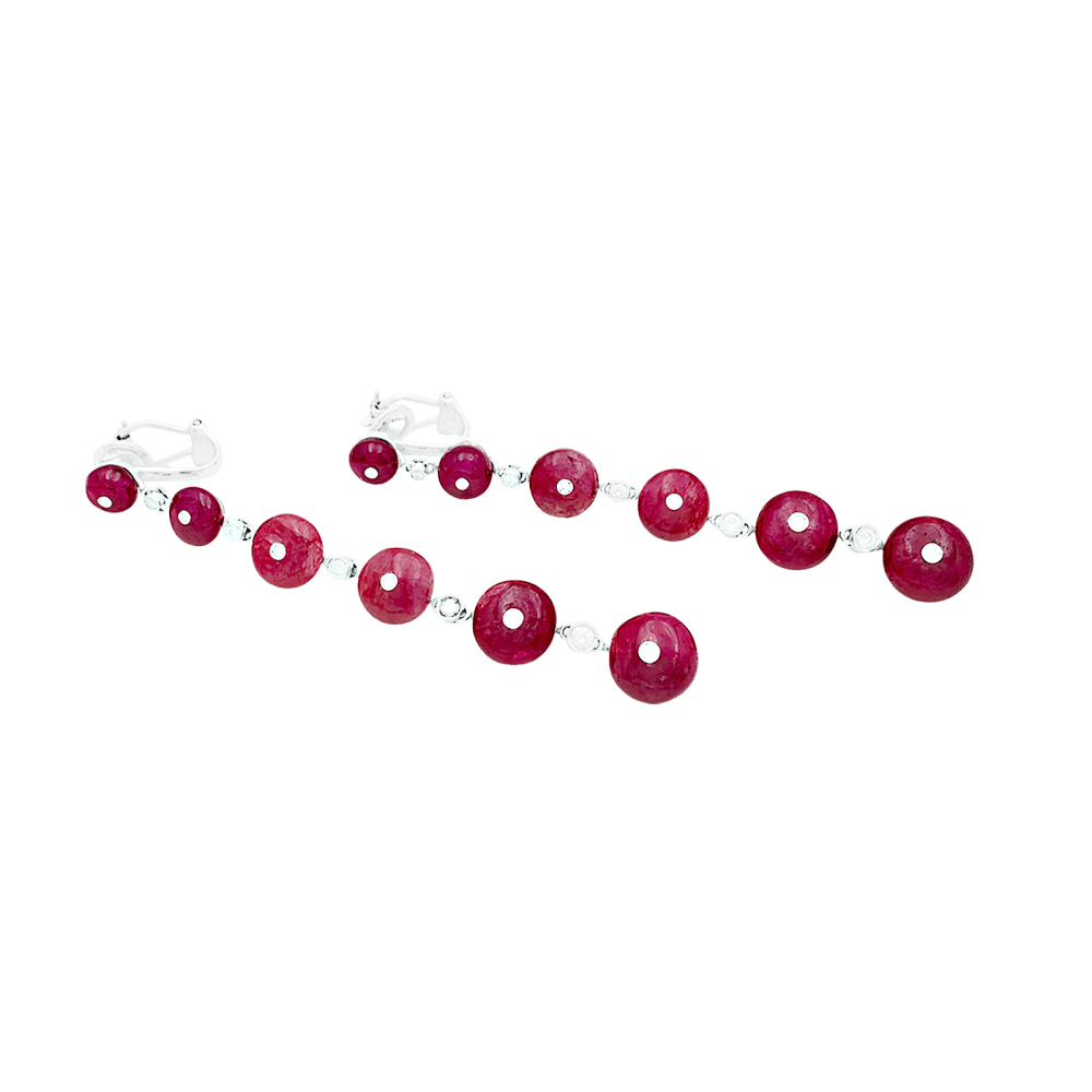 Boucles d'oreilles Repossi, or blanc, rubis et diamants. 2