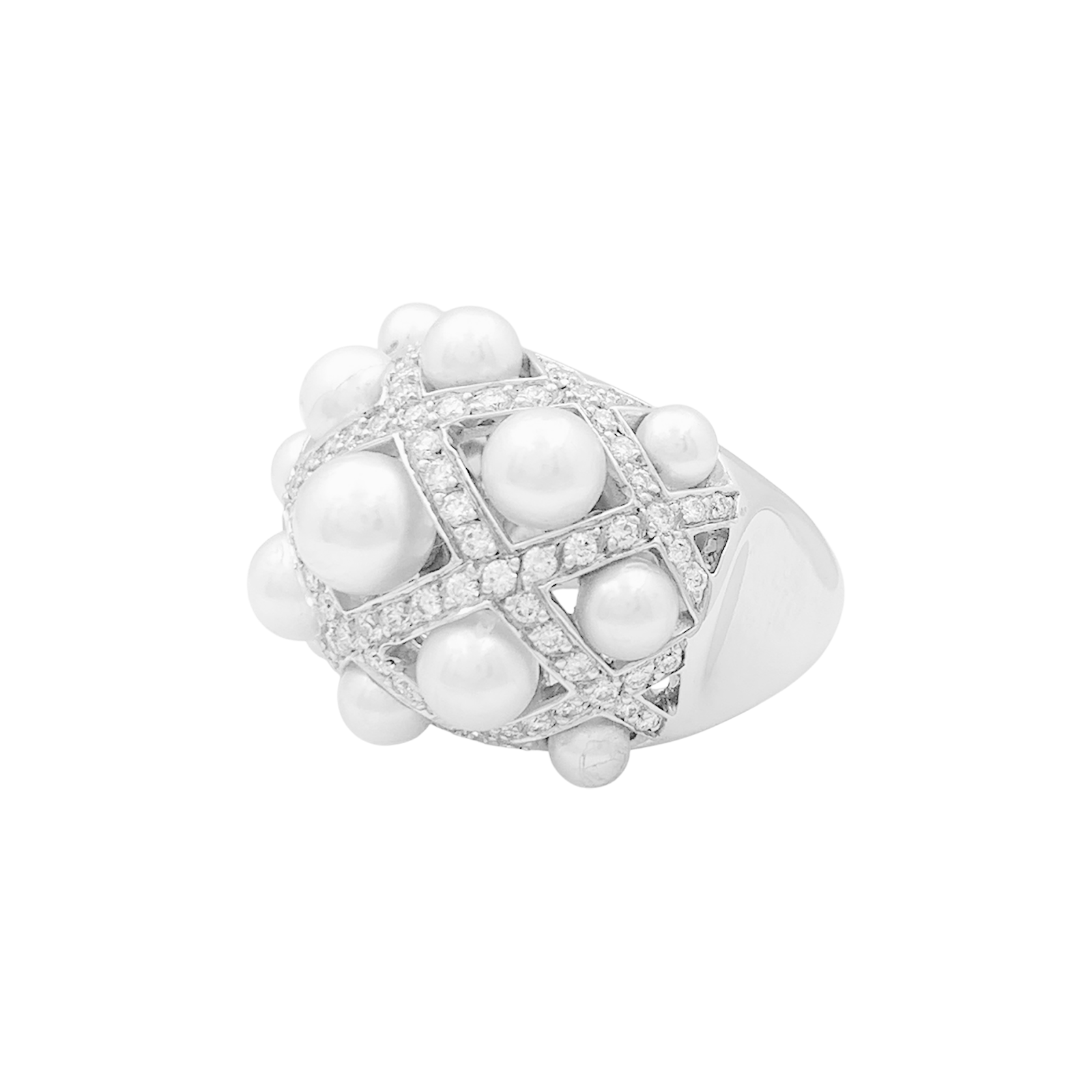 Bague CHANEL, "Baroque", or blanc, diamants, perles. 3